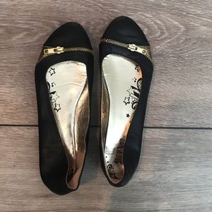 Flats only worn a couple times